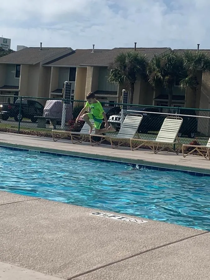 Holiday home Beach Access Close To Walmart, Bowling,Skating And Game Room Panama City Beach