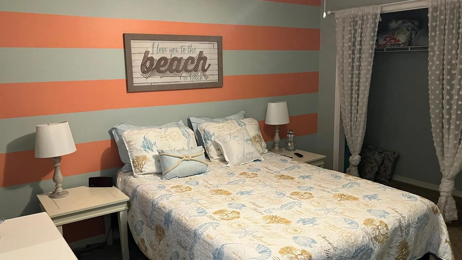 Holiday home Beach Access Close To Walmart, Bowling,Skating And Game Room Panama City Beach