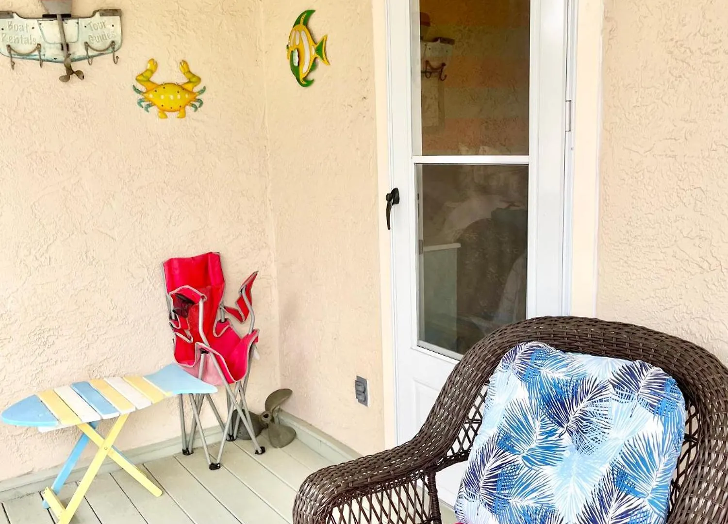 Beach Access Close To Walmart, Bowling,Skating And Game Room Panama City Beach Holiday home