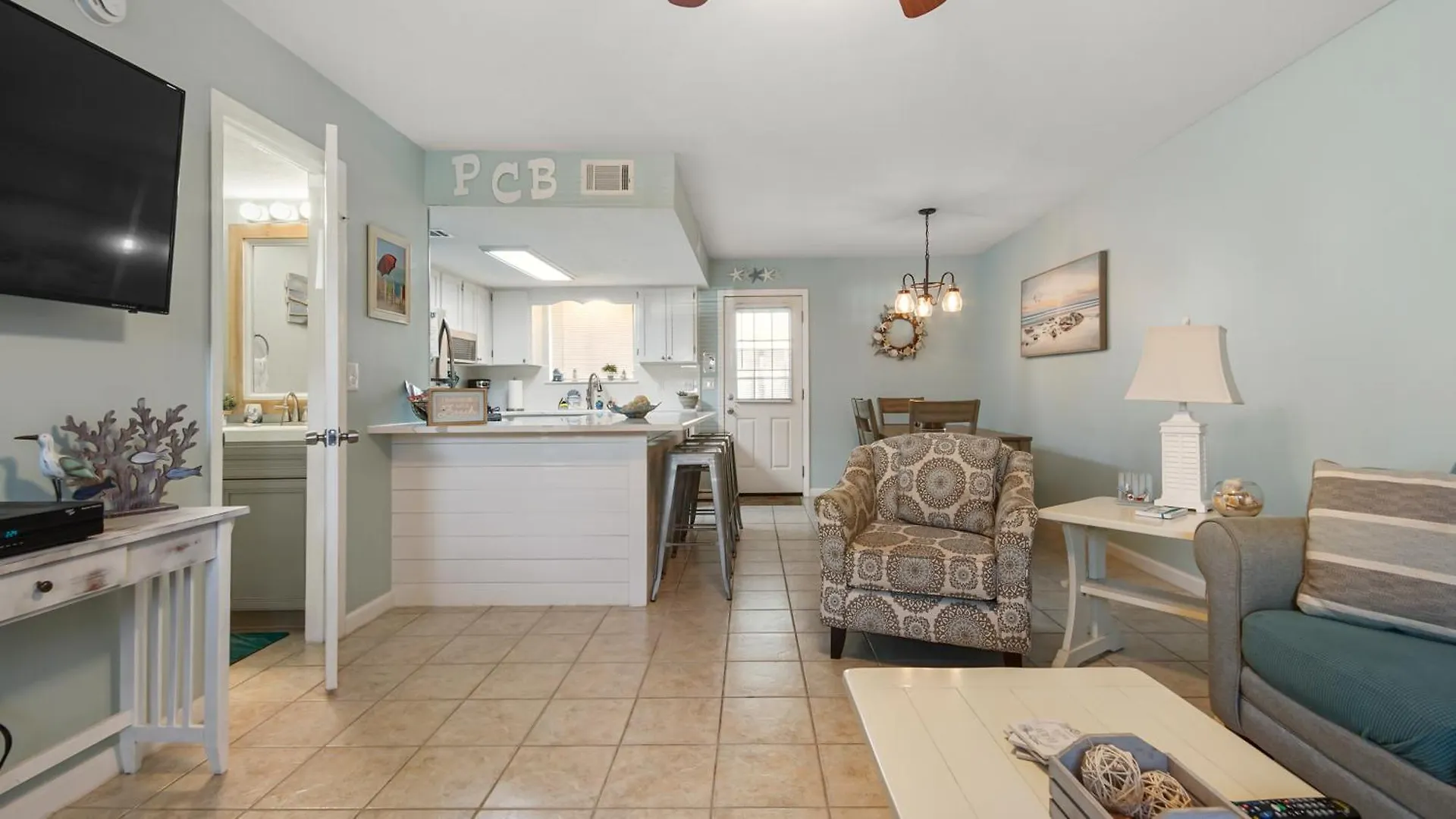 Beach Access Close To Walmart, Bowling,Skating And Game Room Panama City Beach Holiday home
